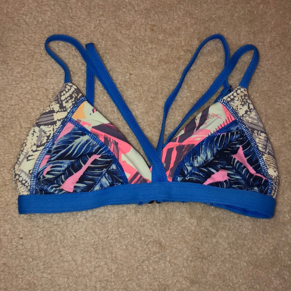 Maaji swim suit top!